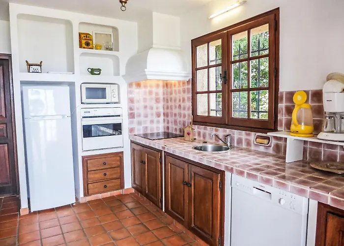 וילה La Baiassiere By Interhome סן-מקסים